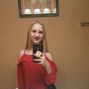 Meet your Posher, Ashlee